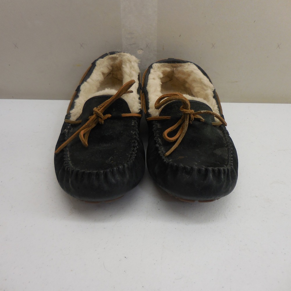 UGG Dakota Black Suede Moccasin Slippers 5612 Womens 8 Sheepskin Lining